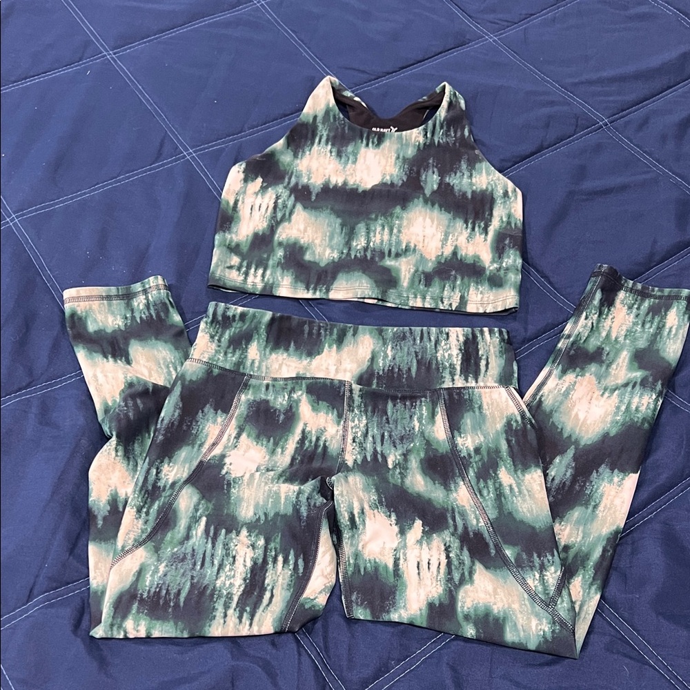 Old Navy Powersoft High Rise Green and Black Activewear Set Sz 10/12